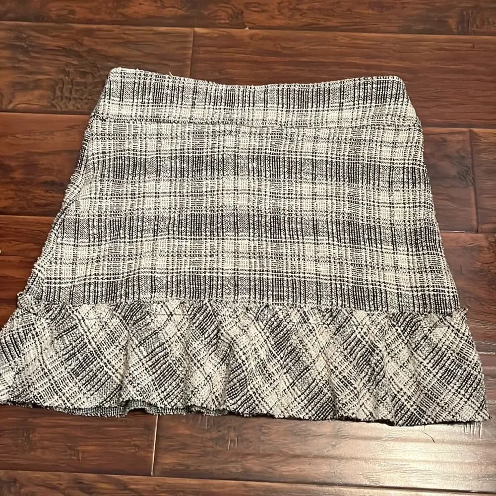 Nordstrom Rack Moda Academia Tweed Ruffle Bottom Skirt Feminine Schoolgirl - Picture 2 of 10